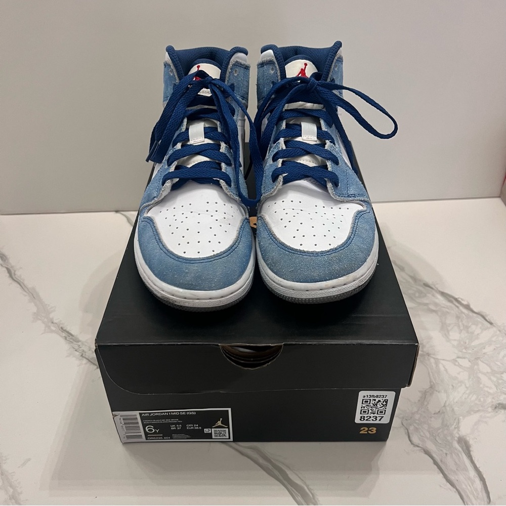 EUC LIKE NEW! Nike Air Jordan 1 Mid SE GS French Blue White Grey Red  size 6 Y